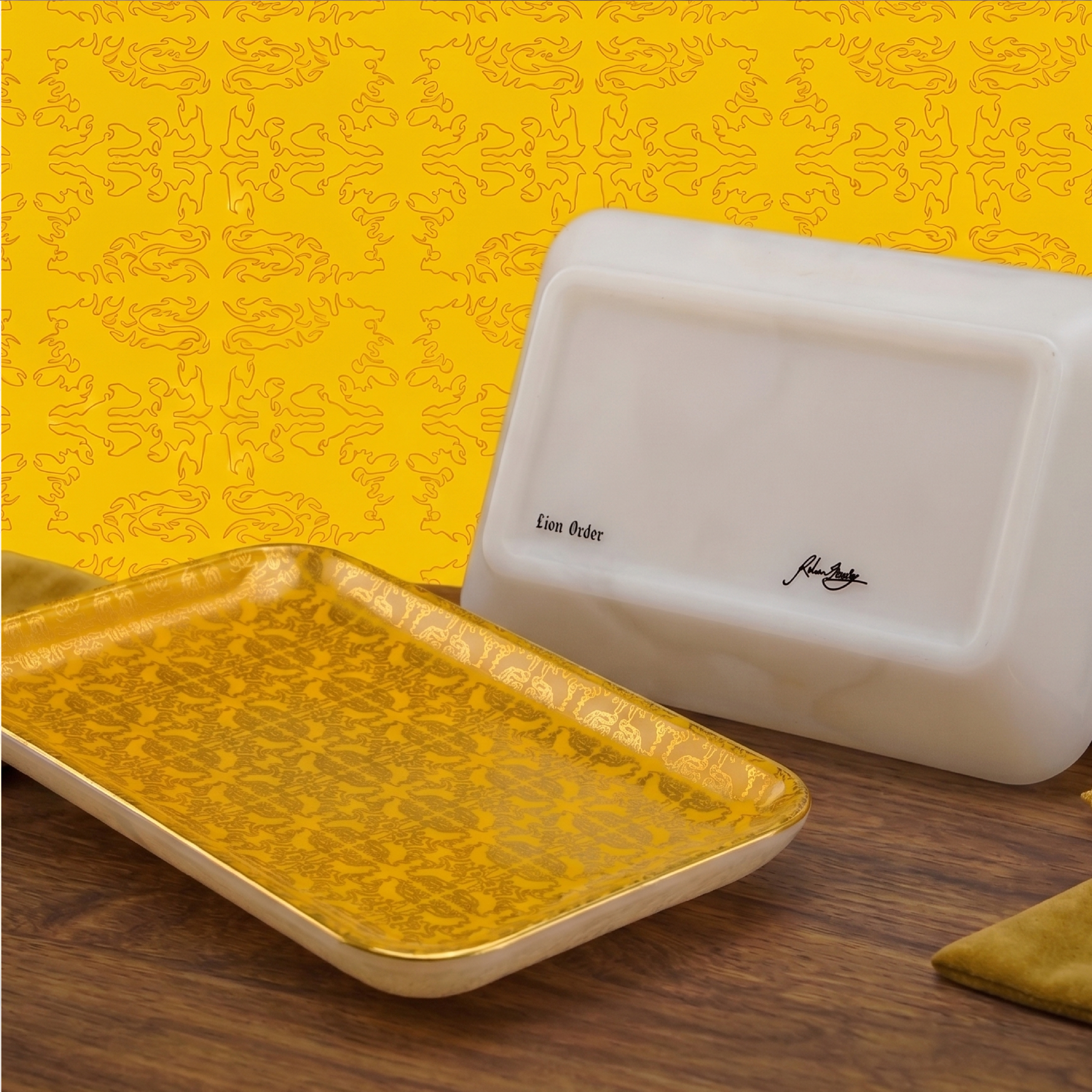 Lion Order Rolling Tray